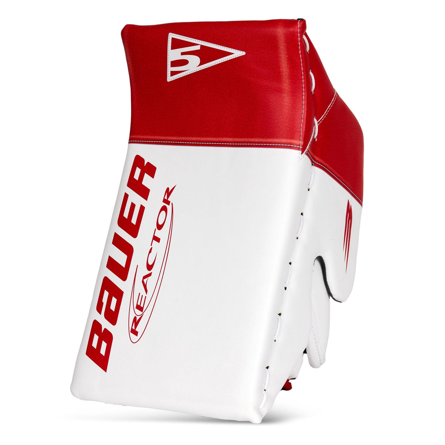 https://www.thehockeyshop.com/cdn/shop/files/bauer-blockers-bauer-reactor-r5-pro-senior-goalie-blocker-white-red-regular-32081931501634_900x.jpg?v=1723168048