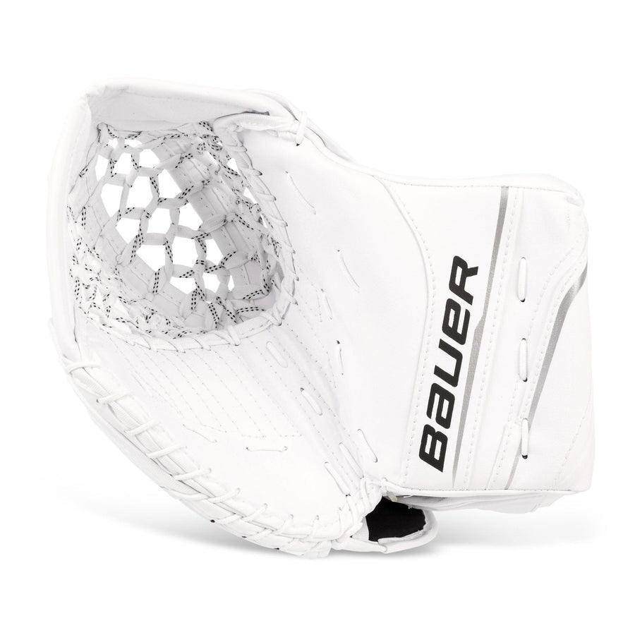 https://www.thehockeyshop.com/cdn/shop/files/bauer-catchers-bauer-gsx-intermediate-goalie-catcher-s23-white-full-right-30445046628418_900x.jpg?v=1717696296