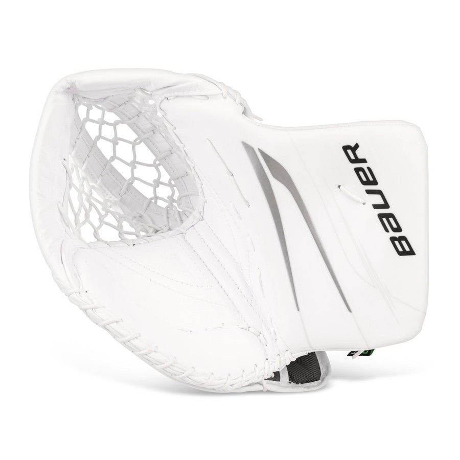 https://www.thehockeyshop.com/cdn/shop/files/bauer-catchers-bauer-vapor-hyperlite-2-senior-goalie-catcher-white-full-right-30691102687298_900x.jpg?v=1693249733