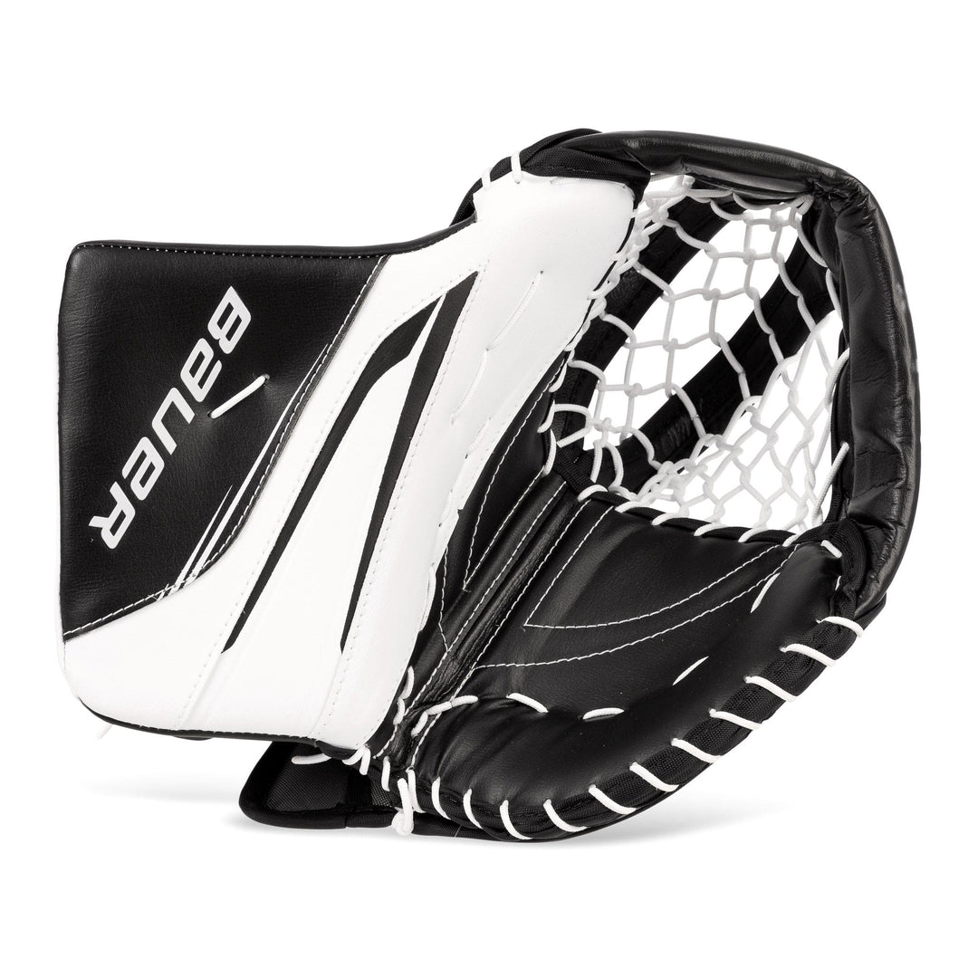 https://www.thehockeyshop.com/cdn/shop/files/bauer-catchers-bauer-vapor-x5-pro-senior-catcher-white-black-regular-30692587995202_1080x.jpg?v=1697745218