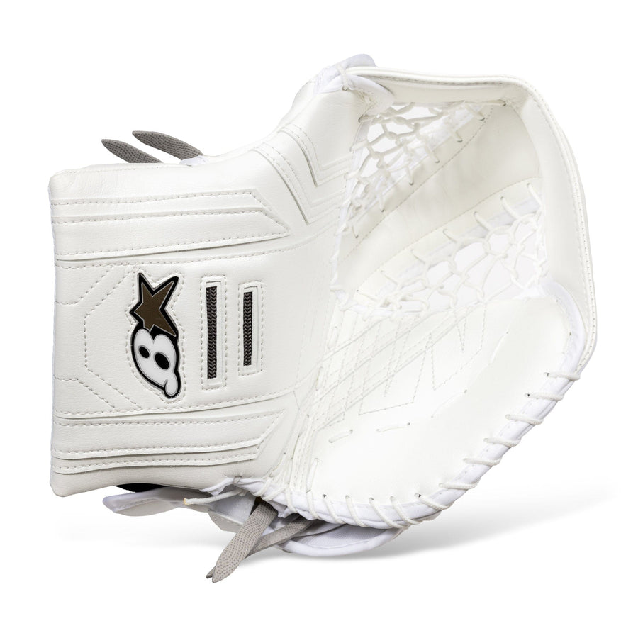 https://www.thehockeyshop.com/cdn/shop/files/brian-s-catchers-brian-s-optik-x3-junior-goalie-catcher-white-regular-30479995240514_900x.jpg?v=1685638978