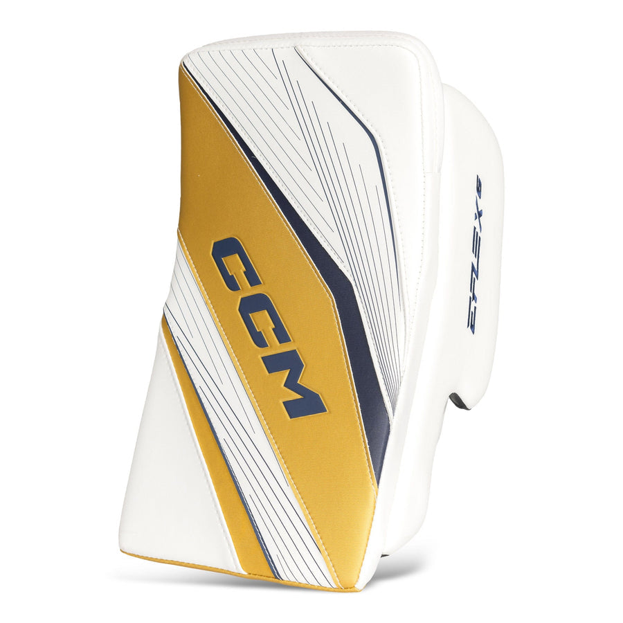 https://www.thehockeyshop.com/cdn/shop/files/ccm-blockers-ccm-extreme-flex-6-senior-goalie-blocker-30735358459970_900x.jpg?v=1694731123