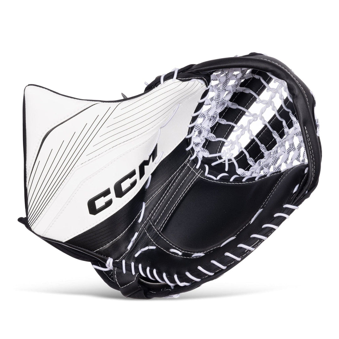 https://www.thehockeyshop.com/cdn/shop/files/ccm-catchers-ccm-extreme-flex-6-senior-goalie-catcher-580-degree-31344515383362_1080x.jpg?v=1711484258