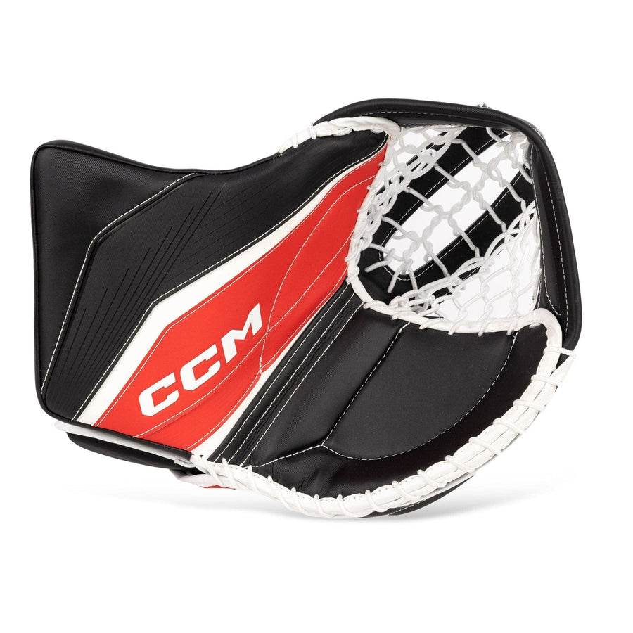 https://www.thehockeyshop.com/cdn/shop/files/ccm-catchers-ccm-extreme-flex-6-senior-goalie-catcher-581-degree-white-black-red-regular-32582244401218_900x.jpg?v=1732866797