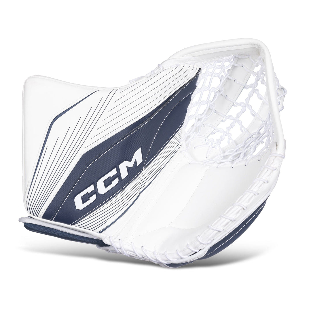 https://www.thehockeyshop.com/cdn/shop/files/ccm-catchers-ccm-extreme-flex-e6-9-senior-goalie-catcher-30732113838146_1080x.jpg?v=1694467630