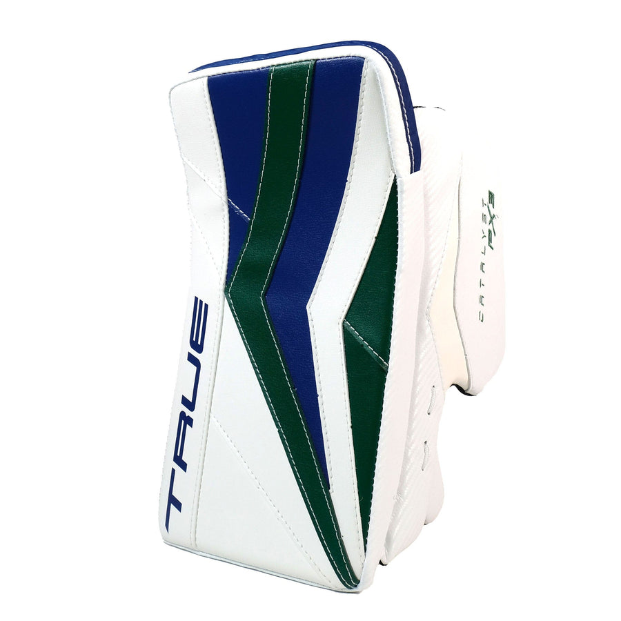 https://www.thehockeyshop.com/cdn/shop/products/true-blockers-true-catalyst-px3-senior-goalie-blocker-domestic-white-green-royal-regular-30010282770498_900x.jpg?v=1682021352