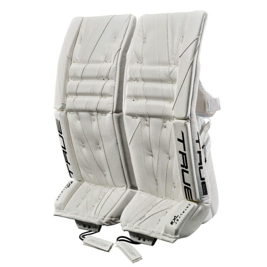 https://www.thehockeyshop.com/cdn/shop/files/true-leg-pads-true-catalyst-7x3-senior-goalie-leg-pads-white-32-2-30694613450818_900x.jpg?v=1693342787