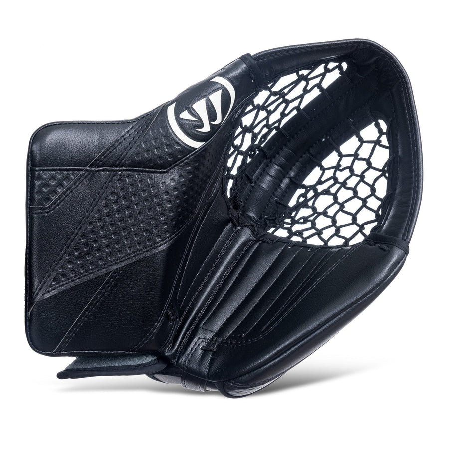 https://www.thehockeyshop.com/cdn/shop/files/warrior-catchers-warrior-g7-intermediate-goalie-catcher-black-regular-31466715611202_900x.jpg?v=1713282628